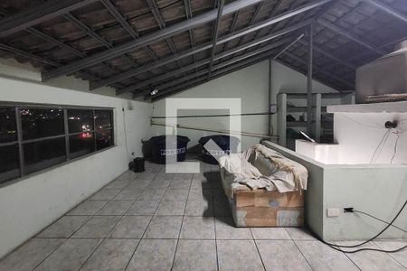 Casa à venda com 215m², 4 quartos e 6 vagas Casa à venda com 215m², 4 quartos e 6 vagasSótão