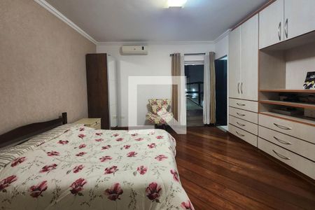 Casa à venda com 215m², 4 quartos e 6 vagas Casa à venda com 215m², 4 quartos e 6 vagasSuíte 1