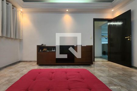 Casa à venda com 215m², 4 quartos e 6 vagas Casa à venda com 215m², 4 quartos e 6 vagasQuarto 1