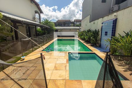 Casa de condomínio para alugar com 417m², 4 quartos e 3 vagasPiscina