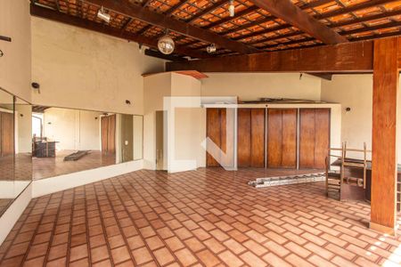 Casa de condomínio para alugar com 417m², 4 quartos e 3 vagasTerraço