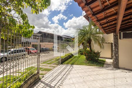 Casa de condomínio para alugar com 417m², 4 quartos e 3 vagasEntrada