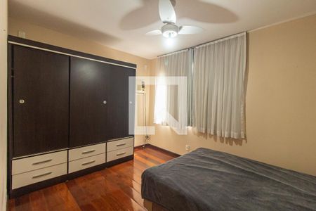 Casa de condomínio para alugar com 417m², 4 quartos e 3 vagasQuarto 1