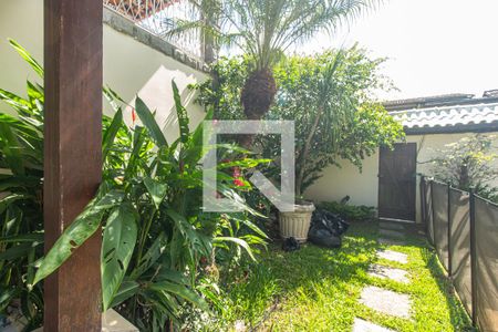 Casa de condomínio para alugar com 417m², 4 quartos e 3 vagasJardim