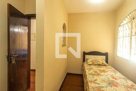 Casa de condomínio para alugar com 417m², 4 quartos e 3 vagasQuarto 3