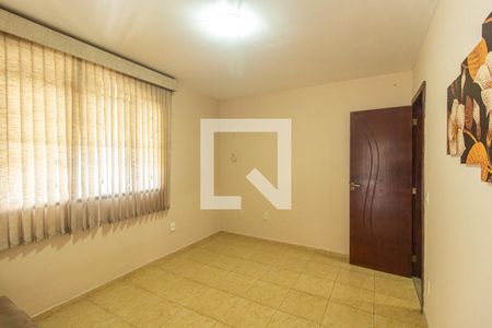 Casa de condomínio para alugar com 417m², 4 quartos e 3 vagasEscritório