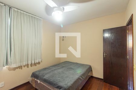 Casa de condomínio para alugar com 417m², 4 quartos e 3 vagasQuarto 1