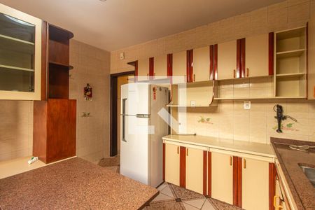 Casa de condomínio para alugar com 417m², 4 quartos e 3 vagasCozinha