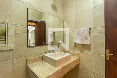 Casa de condomínio para alugar com 417m², 4 quartos e 3 vagasBanheiro Social 2