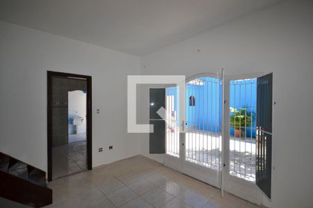 Sala
 de casa para alugar com 3 quartos, 180m² em Parque São Bernardo, Belford Roxo