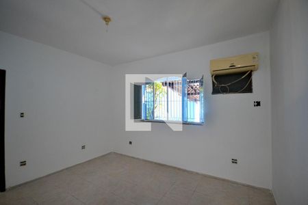 Quarto
 de casa para alugar com 3 quartos, 180m² em Parque São Bernardo, Belford Roxo