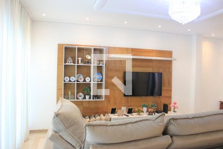 Sala de casa para alugar com 4 quartos, 260m² em Vila Milton, Guarulhos