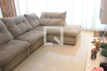 Sala de casa para alugar com 4 quartos, 260m² em Vila Milton, Guarulhos