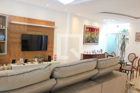 Sala de casa para alugar com 4 quartos, 260m² em Vila Milton, Guarulhos