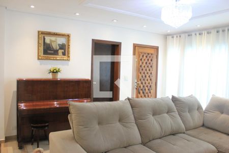 Sala de casa para alugar com 4 quartos, 260m² em Vila Milton, Guarulhos