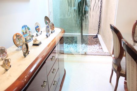 Casa para alugar com 260m², 4 quartos e 4 vagasSala