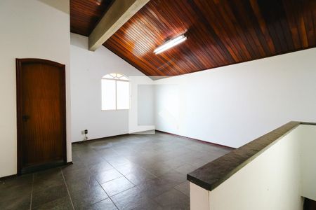 Casa para alugar com 250m², 3 quartos e 5 vagasSala 2