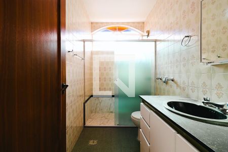 Casa para alugar com 250m², 3 quartos e 5 vagasBanheiro da Suíte