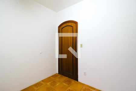 Casa para alugar com 250m², 3 quartos e 5 vagasEscritório