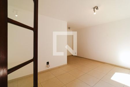 Casa para alugar com 250m², 3 quartos e 5 vagasQuarto Suíte