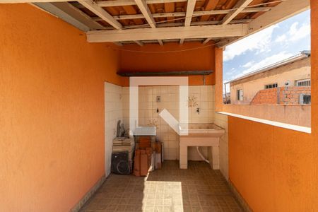 Casa à venda com 200m², 3 quartos e 2 vagas Casa à venda com 200m², 3 quartos e 2 vagasLavanderia 2