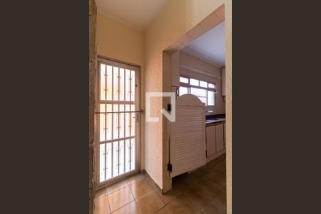 Casa à venda com 200m², 3 quartos e 2 vagas Casa à venda com 200m², 3 quartos e 2 vagasEntrada Auxiliar