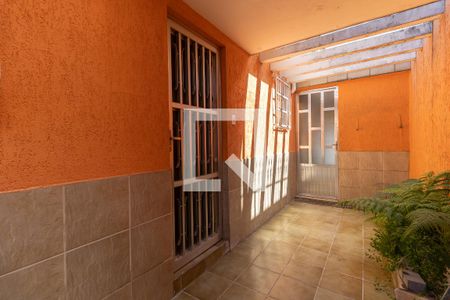 Casa à venda com 200m², 3 quartos e 2 vagas Casa à venda com 200m², 3 quartos e 2 vagasCorredor Lateral