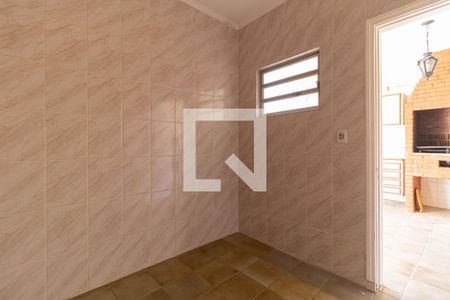 Casa à venda com 200m², 3 quartos e 2 vagas Casa à venda com 200m², 3 quartos e 2 vagasQuarto 3