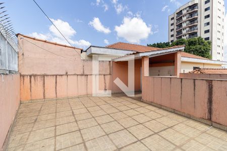 Casa à venda com 200m², 3 quartos e 2 vagas Casa à venda com 200m², 3 quartos e 2 vagasTerraço
