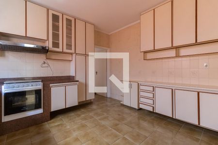 Casa à venda com 200m², 3 quartos e 2 vagas Casa à venda com 200m², 3 quartos e 2 vagasCozinha