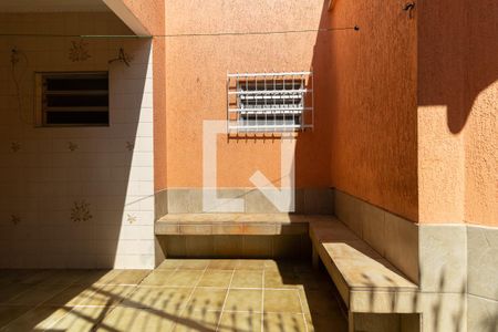 Casa à venda com 200m², 3 quartos e 2 vagas Casa à venda com 200m², 3 quartos e 2 vagasQuintal