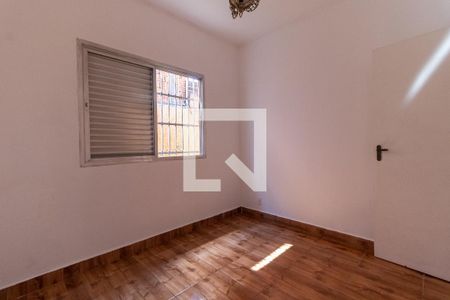 Casa à venda com 200m², 3 quartos e 2 vagas Casa à venda com 200m², 3 quartos e 2 vagasQuarto 2