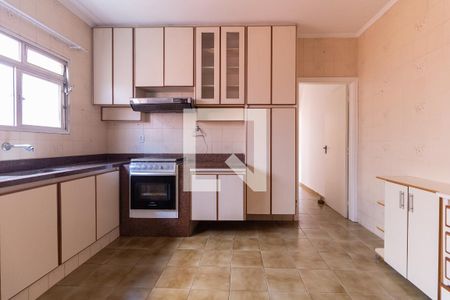 Casa à venda com 200m², 3 quartos e 2 vagas Casa à venda com 200m², 3 quartos e 2 vagasCozinha