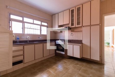 Casa à venda com 200m², 3 quartos e 2 vagas Casa à venda com 200m², 3 quartos e 2 vagasCozinha