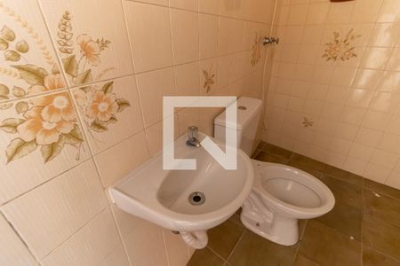 Casa à venda com 200m², 3 quartos e 2 vagas Casa à venda com 200m², 3 quartos e 2 vagasBanheiro 2