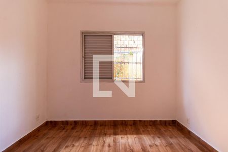 Casa à venda com 200m², 3 quartos e 2 vagas Casa à venda com 200m², 3 quartos e 2 vagasQuarto 2