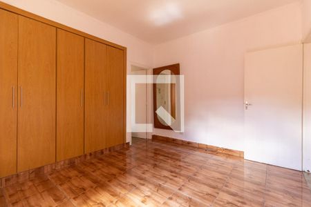 Casa à venda com 200m², 3 quartos e 2 vagas Casa à venda com 200m², 3 quartos e 2 vagasSuíte