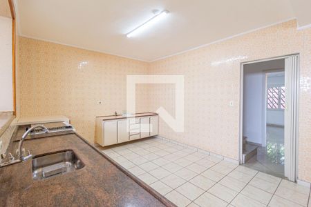 Casa à venda com 198m², 3 quartos e 3 vagas Casa à venda com 198m², 3 quartos e 3 vagasCozinha