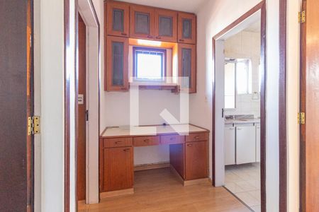 Casa à venda com 198m², 3 quartos e 3 vagas Casa à venda com 198m², 3 quartos e 3 vagasCorredor