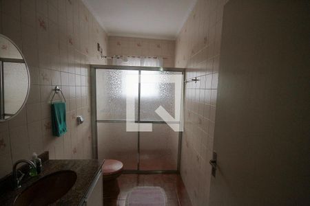 Casa à venda com 360m², 3 quartos e 5 vagasBanheiro da Suíte 02