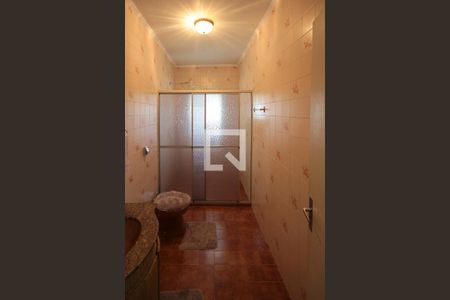 Casa à venda com 360m², 3 quartos e 5 vagasBanheiro social