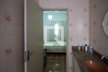 Casa à venda com 360m², 3 quartos e 5 vagasBanheiro da Suíte 02