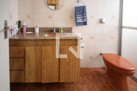 Casa à venda com 360m², 3 quartos e 5 vagasBanheiro da Suíte