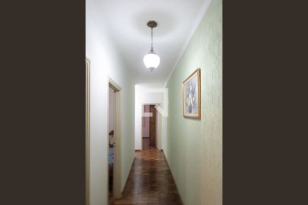 Casa à venda com 360m², 3 quartos e 5 vagasCorredor