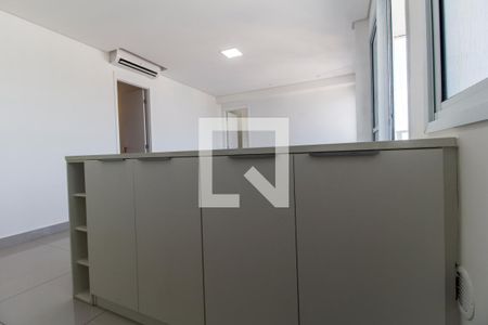 Cozinha de apartamento para alugar com 1 quarto, 54m² em Alphaville Empresarial, Barueri