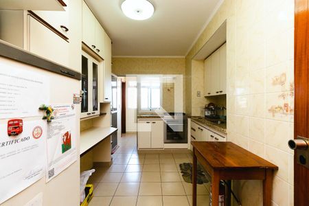 Apartamento para alugar com 80m², 2 quartos e 2 vagasCozinha