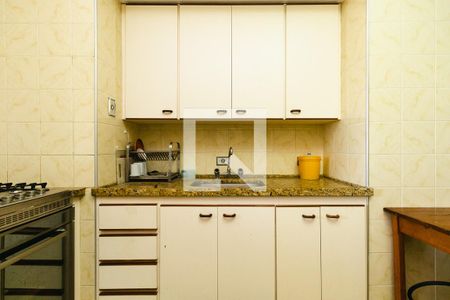 Apartamento para alugar com 80m², 2 quartos e 2 vagasCozinha