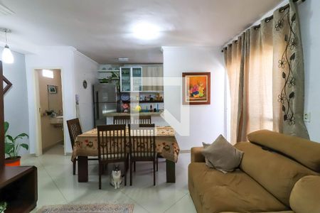 Sala de casa de condomínio à venda com 2 quartos, 110m² em Jardim Maria Duarte, São Paulo