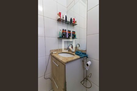Casa de condomínio à venda com 110m², 2 quartos e 1 vagaBanheiro da Suíte 1