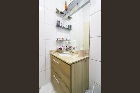 Casa de condomínio à venda com 110m², 2 quartos e 1 vagaBanheiro da Suíte 2